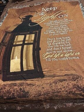 Keep the Light On Lantern Throw Blanket - Brown